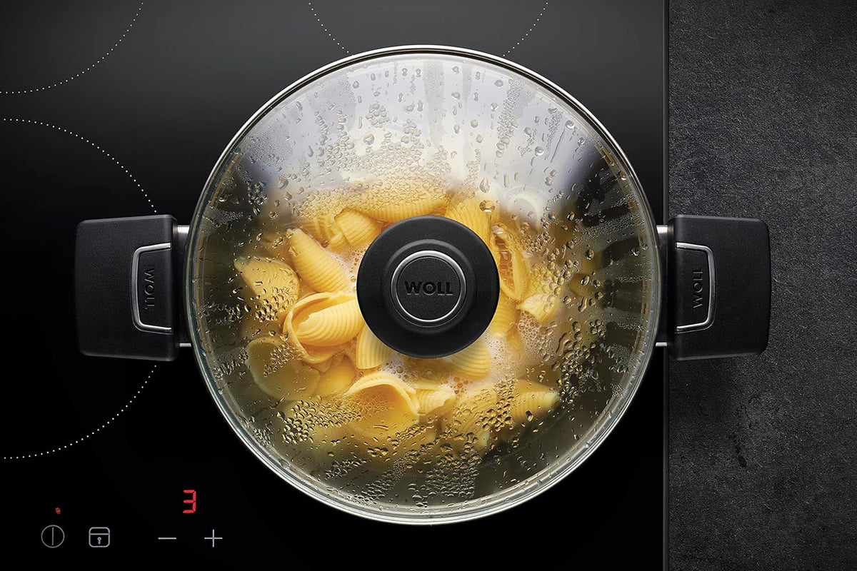 Woll Diamond Lite Dutch Ovens Black Handle